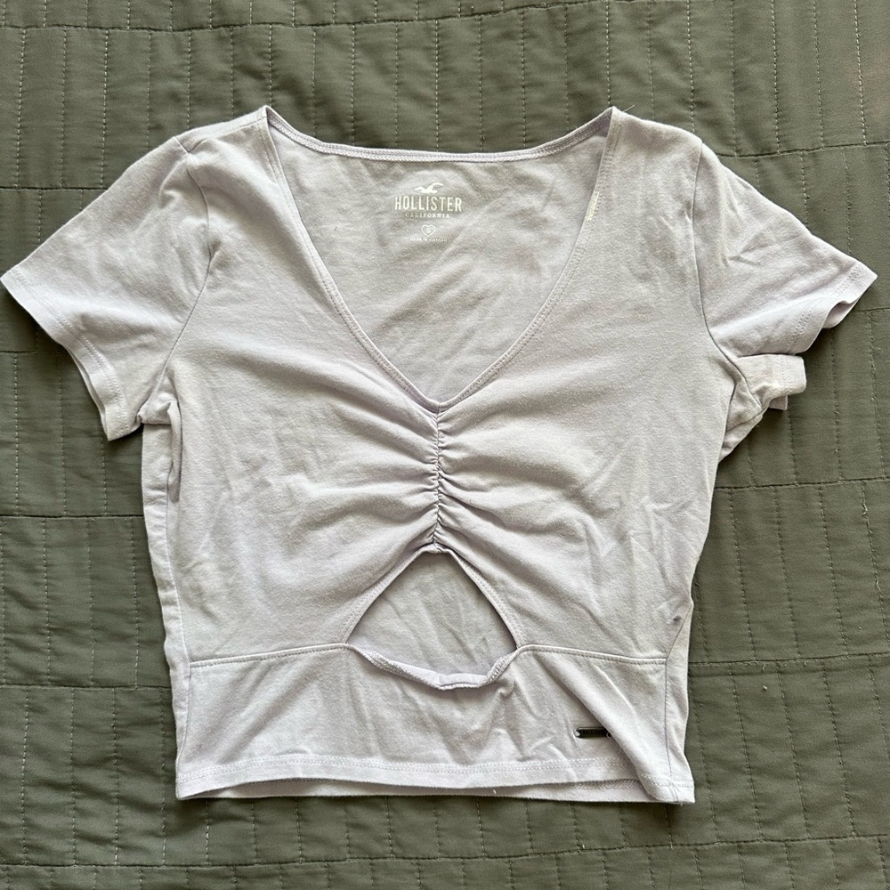 Cropped Hollister Tee with Slit | Size Small
